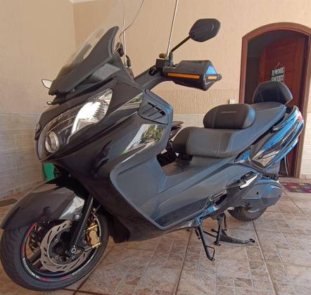 DAFRA MAXSYM 400i 